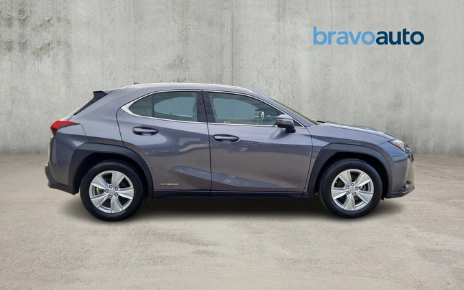 Lexus UX cena 129900 przebieg: 69061, rok produkcji 2021 z Skała małe 436